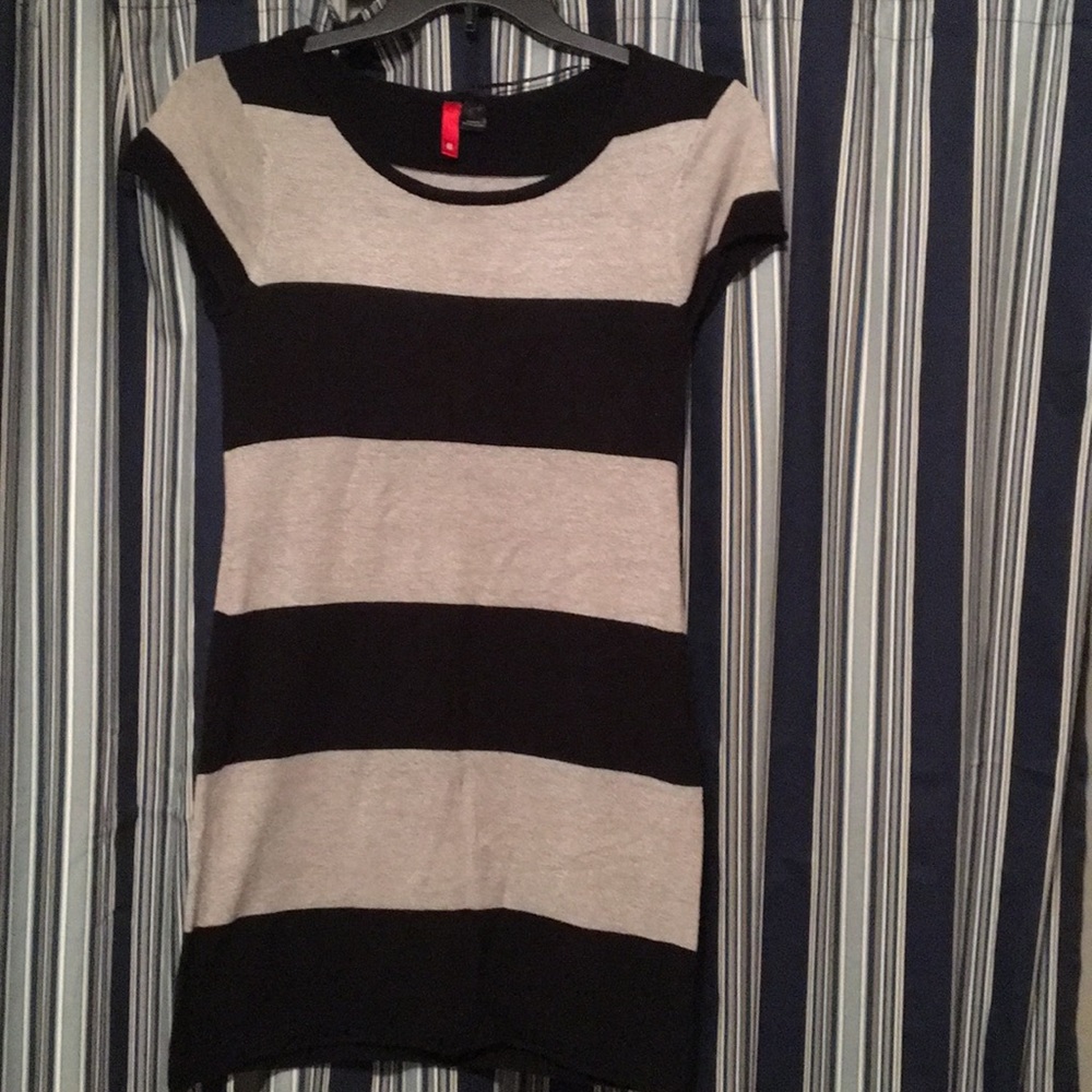 Short sleeve sweater dress